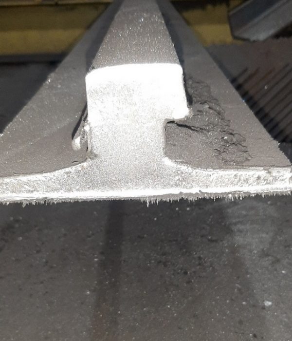 Works related to the replacement of crane railsРаботы связанные с заменой крановых путейPrace związane z wymianą szyn suwnicowych